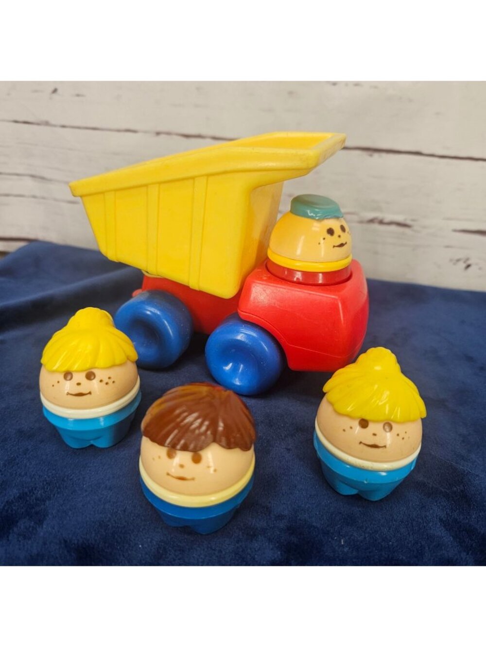 Little Tikes Vintage Dump Truck Toy With 4 Shape-Sorting Figures - Red Yellow &